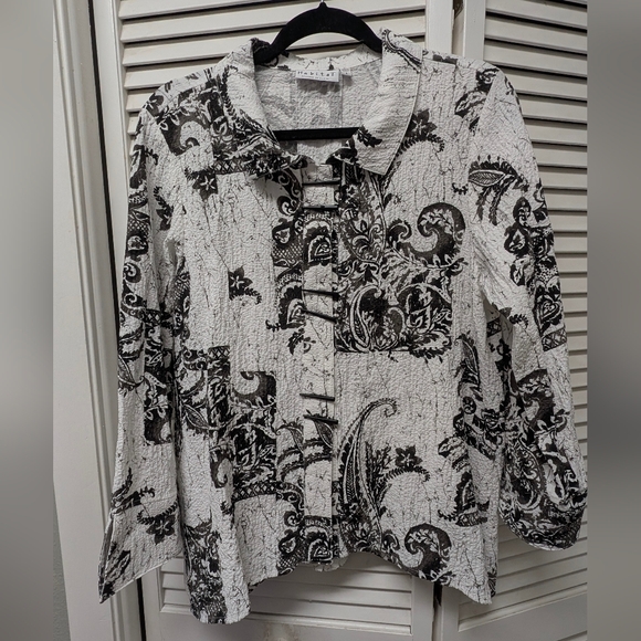 Habitat Tops - Habitat Textured White and Black Top